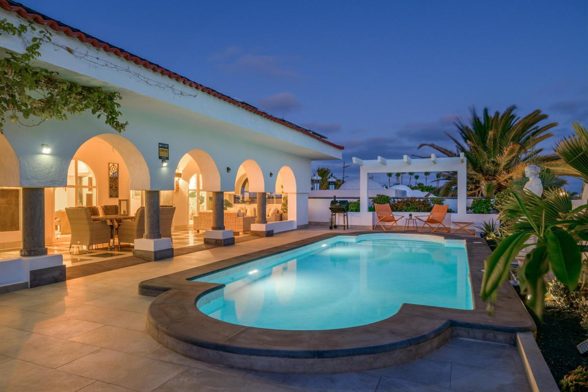 קוסטה טגוויסה Oasis De Lujo - Luxury Boutique Villa מראה חיצוני תמונה